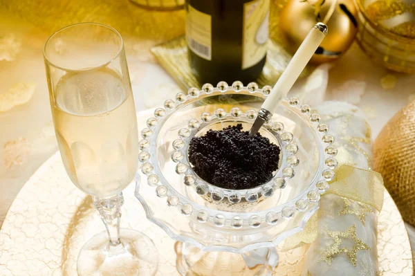 Caviar y champagne.-caviale e champagne —  Fotos de Stock