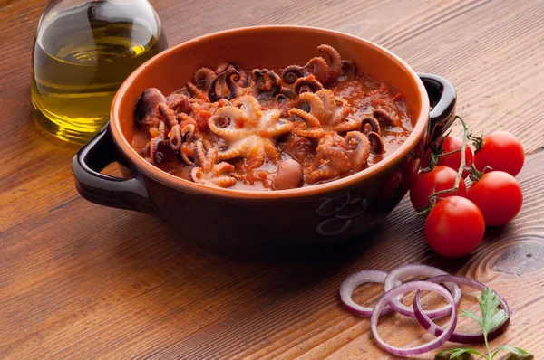 Χταπόδι σε guazzetto τυπική ιταλική συνταγή — Φωτογραφία Αρχείου