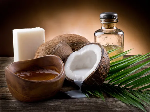 Olio naturale di noce di cocco — Foto Stock
