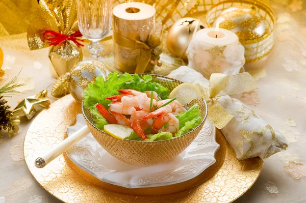 Shrimp cocktail on golden table — Stock Photo, Image