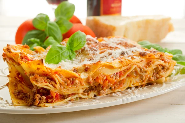 Italienische Lasagne mit Ragout — Stockfoto