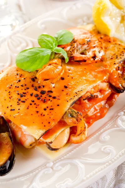 Ryby lasagne — Zdjęcie stockowe