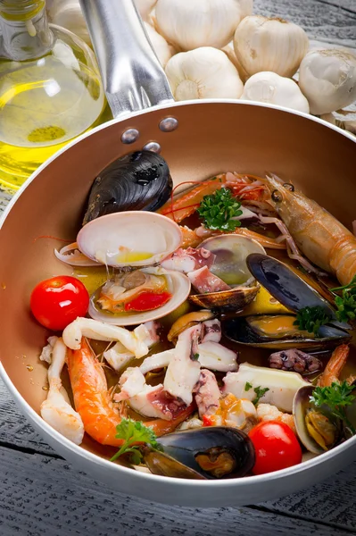 Crustacean over casserole — Stock Photo, Image