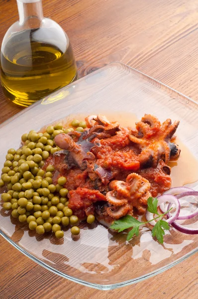 典型的意大利菜谱中的章鱼 — 图库照片