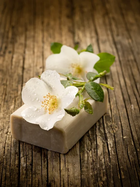 Natural flower soap — Stock Photo, Image