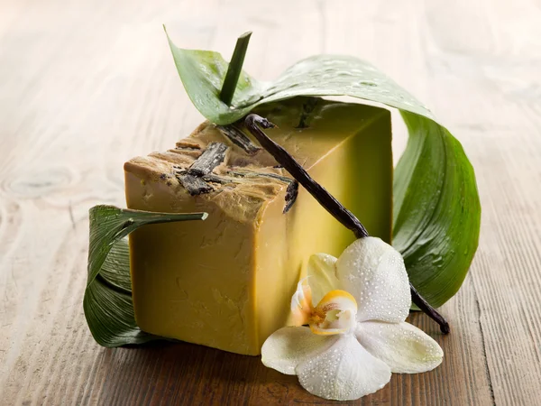 Természetes illatos házi vaníliás szappan — Stock Fotó