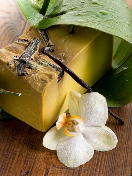 Натуральне ароматичне домашнє ванільне мило — стокове фото