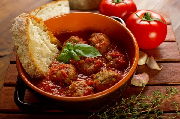 Bolas de carne com molho de tomate — Fotografia de Stock