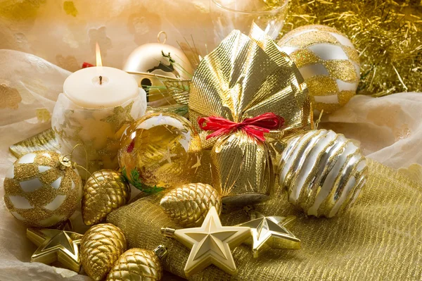 Złota decorationes Boże Narodzenie — Zdjęcie stockowe