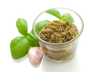 İtalyan pesto sos