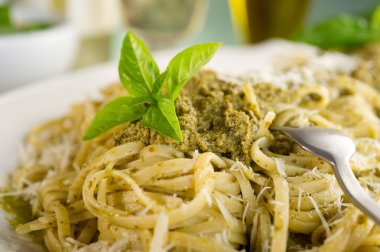 İtalyan pesto makarna