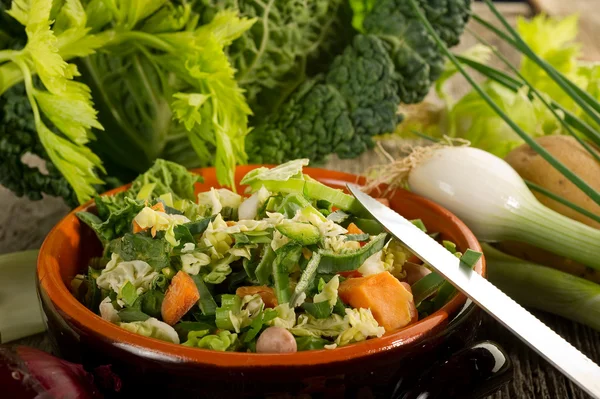 Plátek různé zeleniny připravená na polévku — Stock fotografie