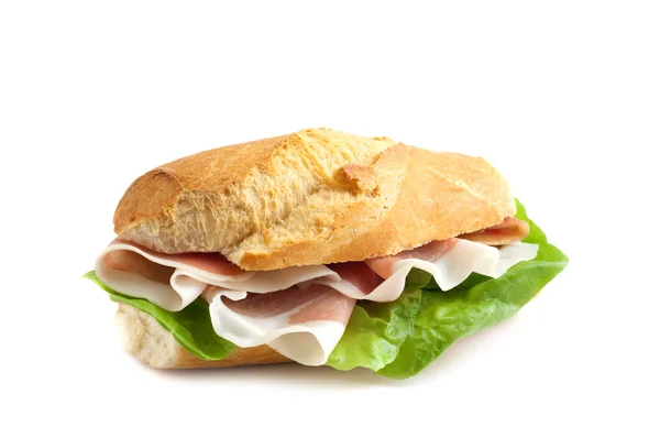 Sándwich con jamón de parma y lechuga — Foto de Stock