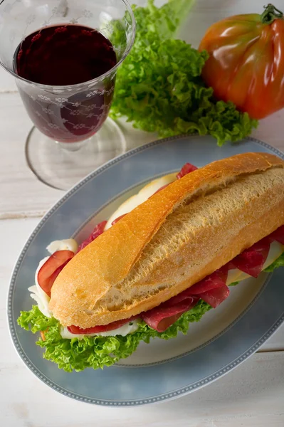 Sandwich with bresaola and cheese — Stock Photo, Image