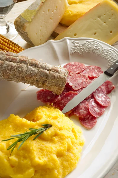 Salame di polenta e formaggio — Foto Stock