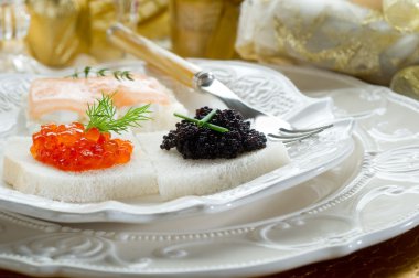 kanepe üzerinde Noel masa karışımı