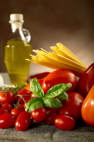 Ingredienti per sugo di pasta di pomodoro italiano — Foto Stock