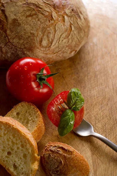 Tomaat en brood — Stockfoto