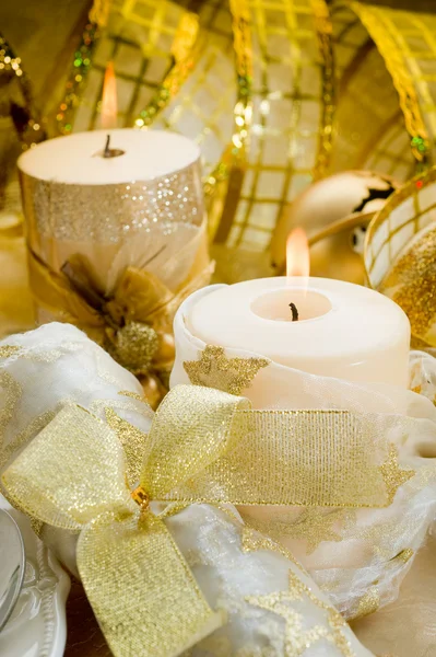 豪华黄金圣诞表高級ゴールド クリスマス テーブル — ストック写真