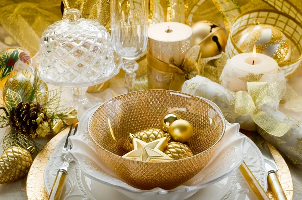 Tavolo di Natale oro di lusso — Foto Stock