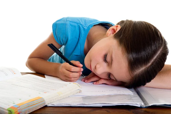 Dítě spí, zatímco studuje — Stock fotografie