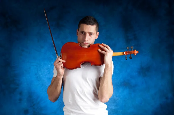 Homme avec violon — Photo