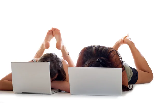 Nastolatki z laptopa — Zdjęcie stockowe