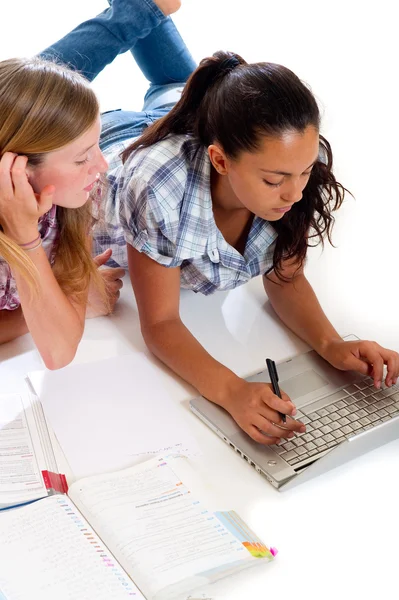 Teens study with laptop — Stock Photo, Image