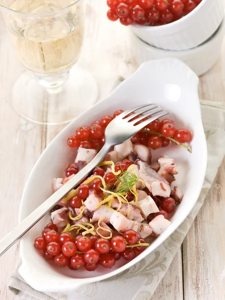 Octopus salad with redcurrant — Stock Photo, Image