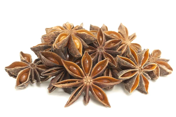 Star Anise Spice en una pila aislada —  Fotos de Stock