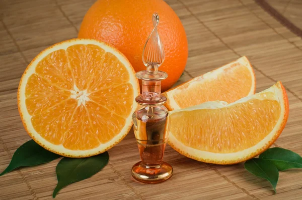 手作りの天然オレンジ油 ストック画像