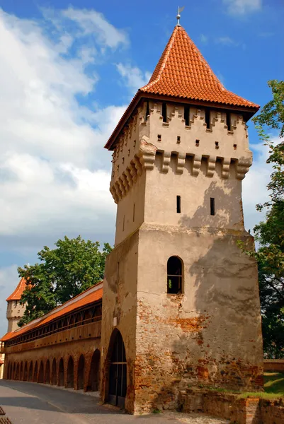 Middeleeuwse stenen toren — Stockfoto