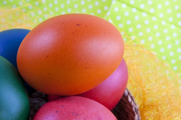 Barevné velikonoční vajíčko — Stock fotografie