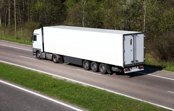 Witte schoon truck of vrachtwagen — Stockfoto