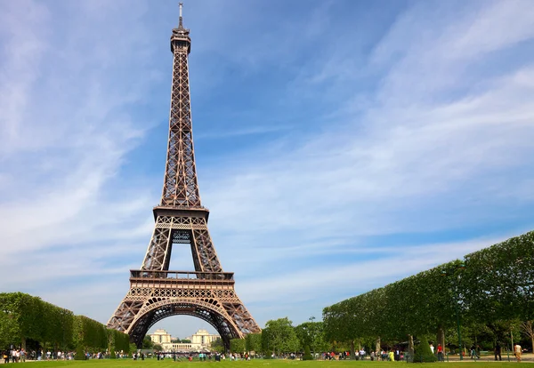 파리의 상징 에펠 탑 — 스톡 사진