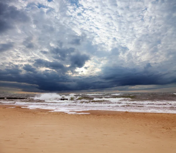 风雨如磐海 — 图库照片