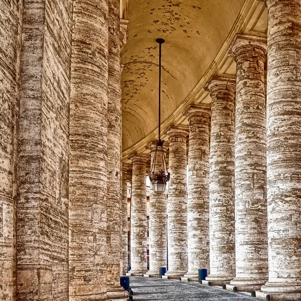 Античные колонны — стоковое фото