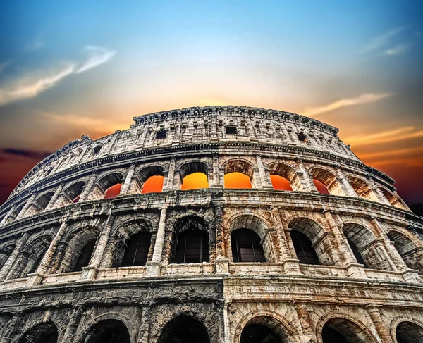 Koloseum o zachodzie słońca — Zdjęcie stockowe