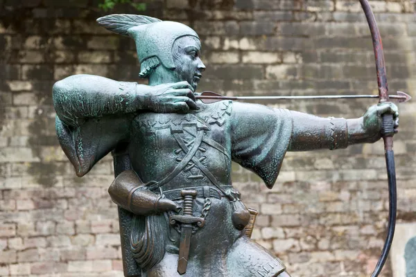 Robin Hood statue in Nottingham — Stock Photo, Image