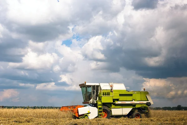 Машины для сельского хозяйства — стоковое фото