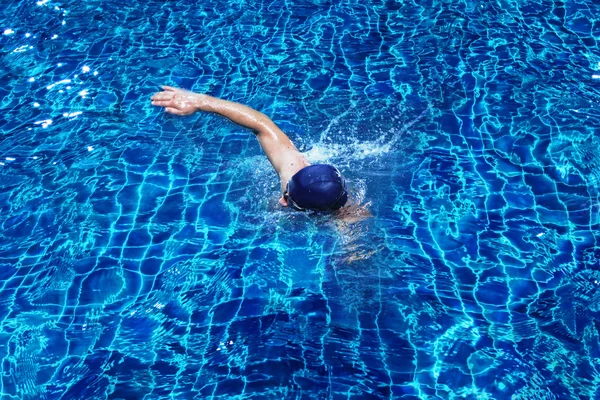 In poolin poolin poolin poolin zwembad — Stockfoto