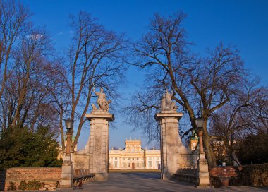 Wilanow Sarayı kapısı