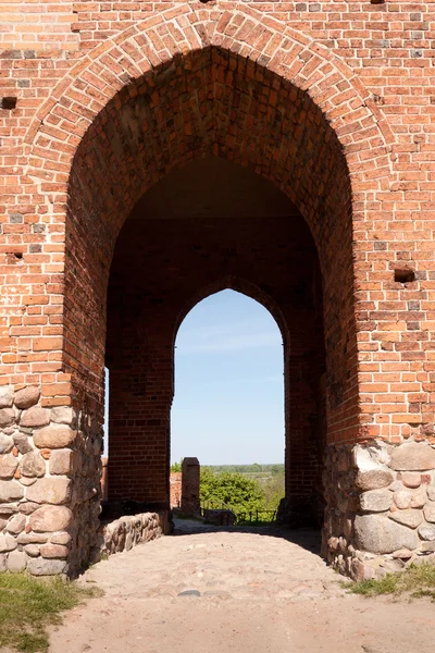 Eingangstor zur mittelalterlichen Burg — Stockfoto
