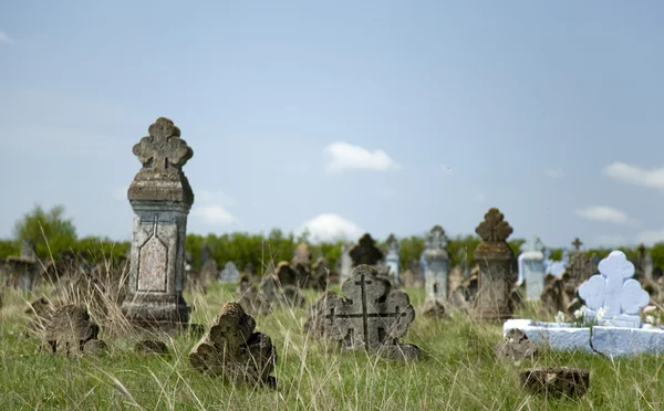 Древние православные могилы XIX века — стоковое фото