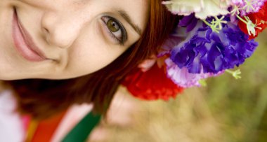 alan, çelenk ile Slav kız