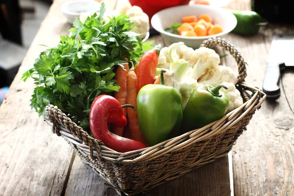 Sommargrönsaker — Stockfoto