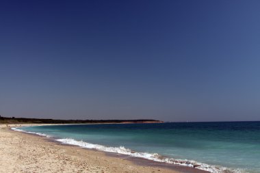 Karadeniz boş kumsalda