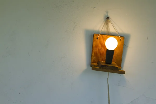 Лампа на стіні — стокове фото
