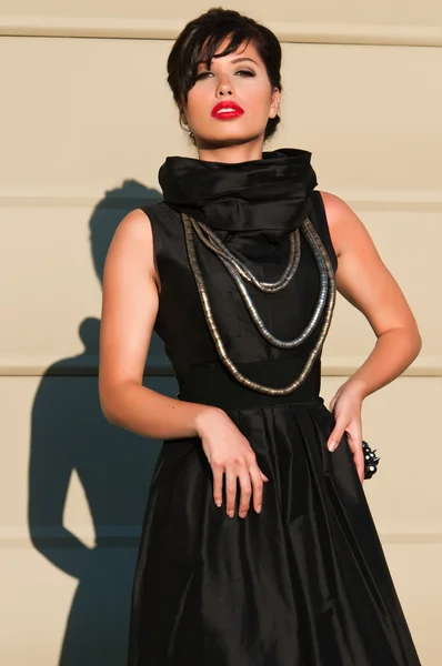 Czarna suknia — Zdjęcie stockowe
