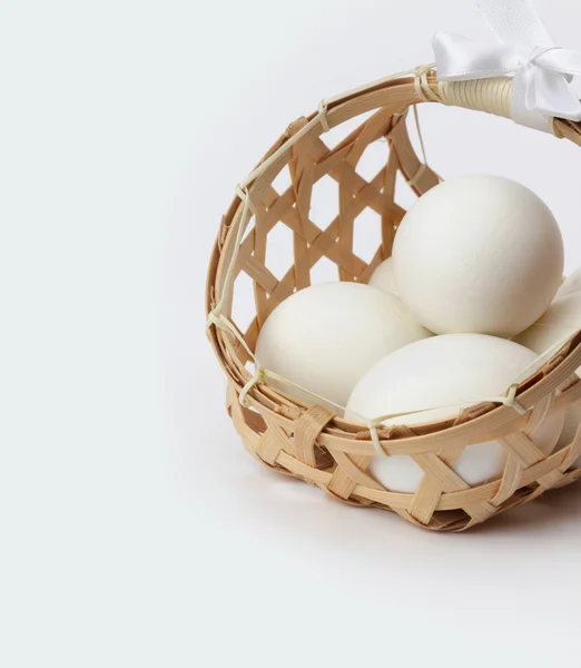 バスケットの卵 — ストック写真
